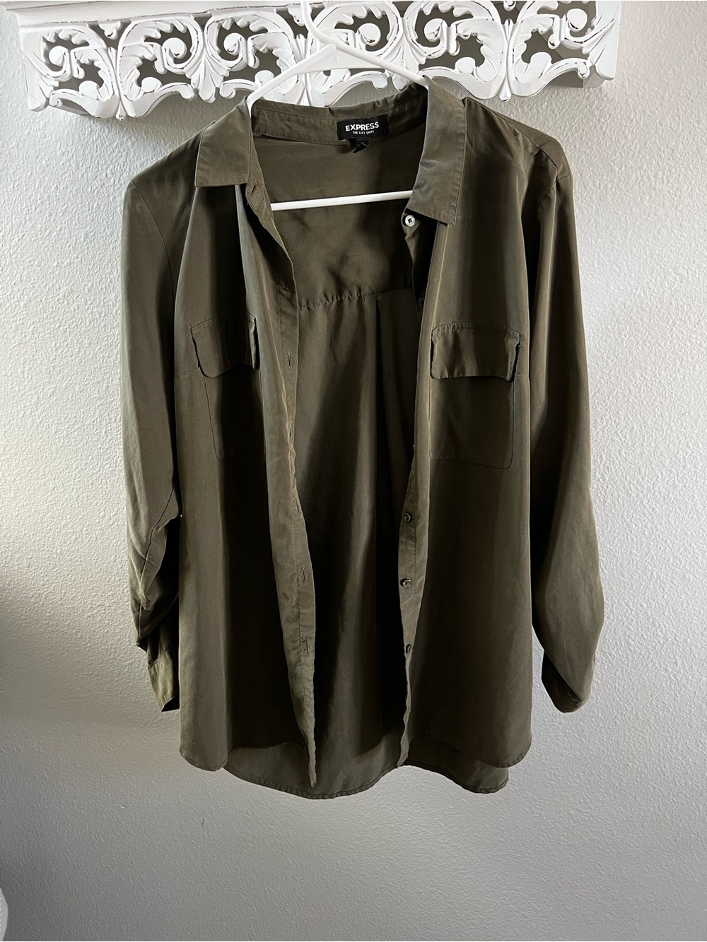 Express Women's Olive Green Button-Front Shirt - small pull